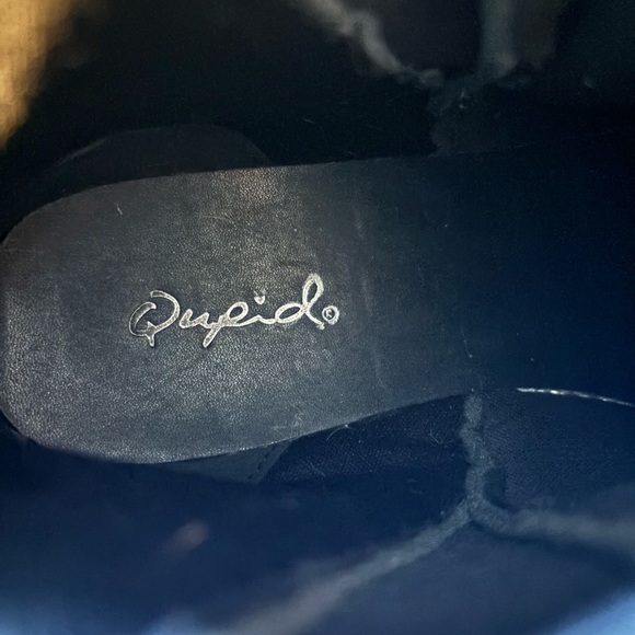 Size 8.5 Qupid Snake Skin Chelsea Boot - Picture 6 of 6